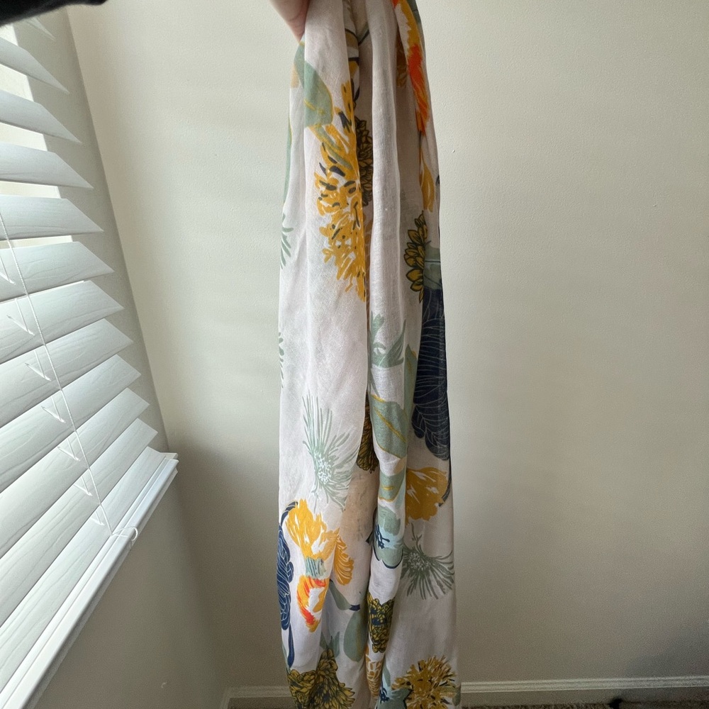 Yellow Floral Scarf 🌼